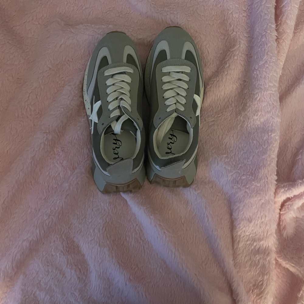 Very G star shoes size 8.5